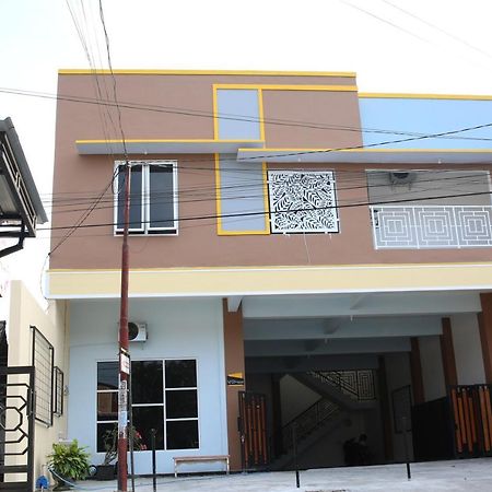 Reddoorz Syariah Near Suncity Mall มาดิอุน ภายนอก รูปภาพ