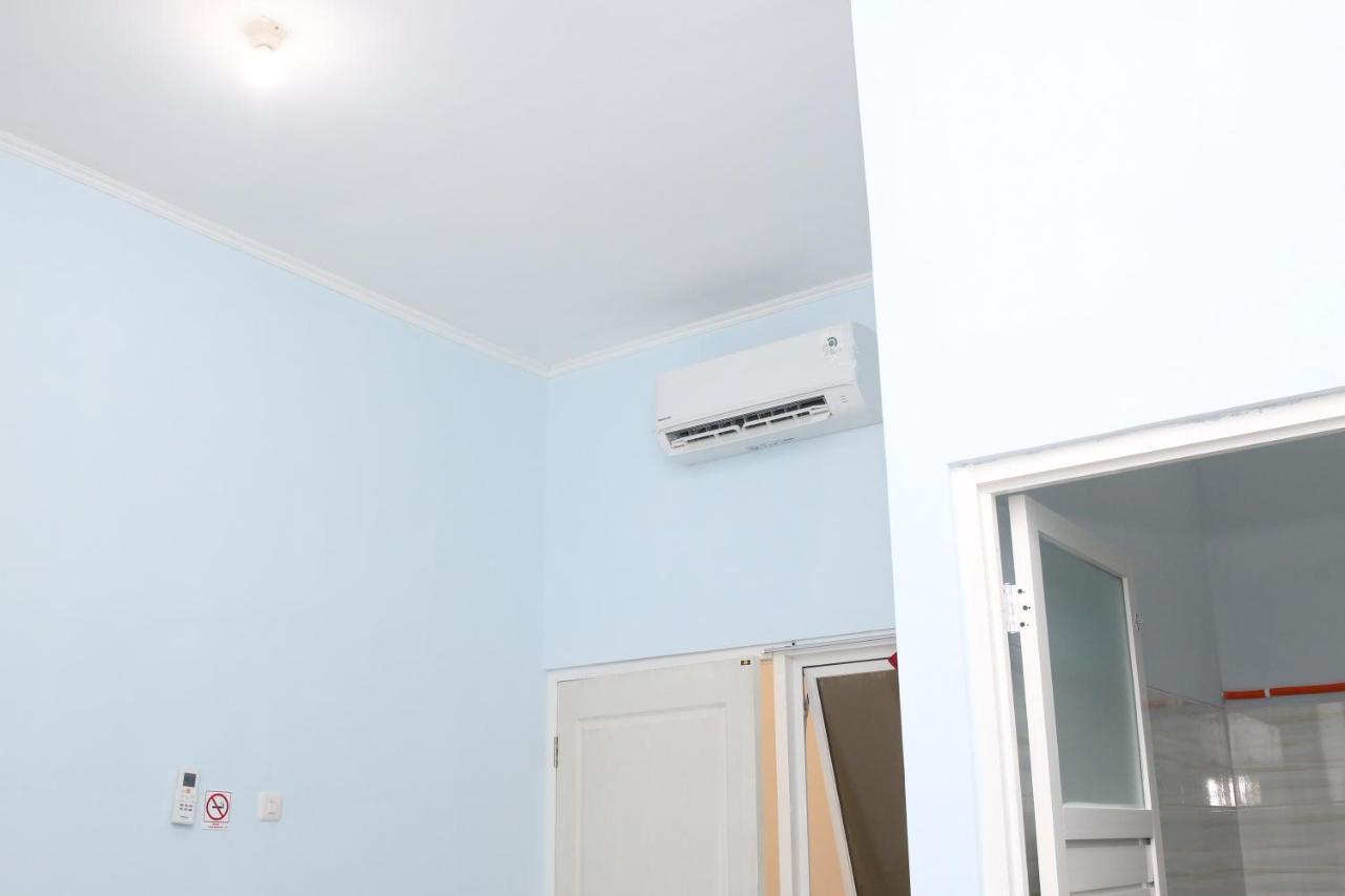 Reddoorz Syariah Near Suncity Mall มาดิอุน ภายนอก รูปภาพ