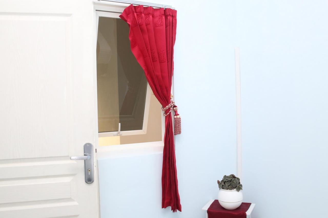 Reddoorz Syariah Near Suncity Mall มาดิอุน ภายนอก รูปภาพ