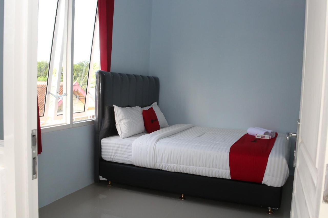Reddoorz Syariah Near Suncity Mall มาดิอุน ภายนอก รูปภาพ