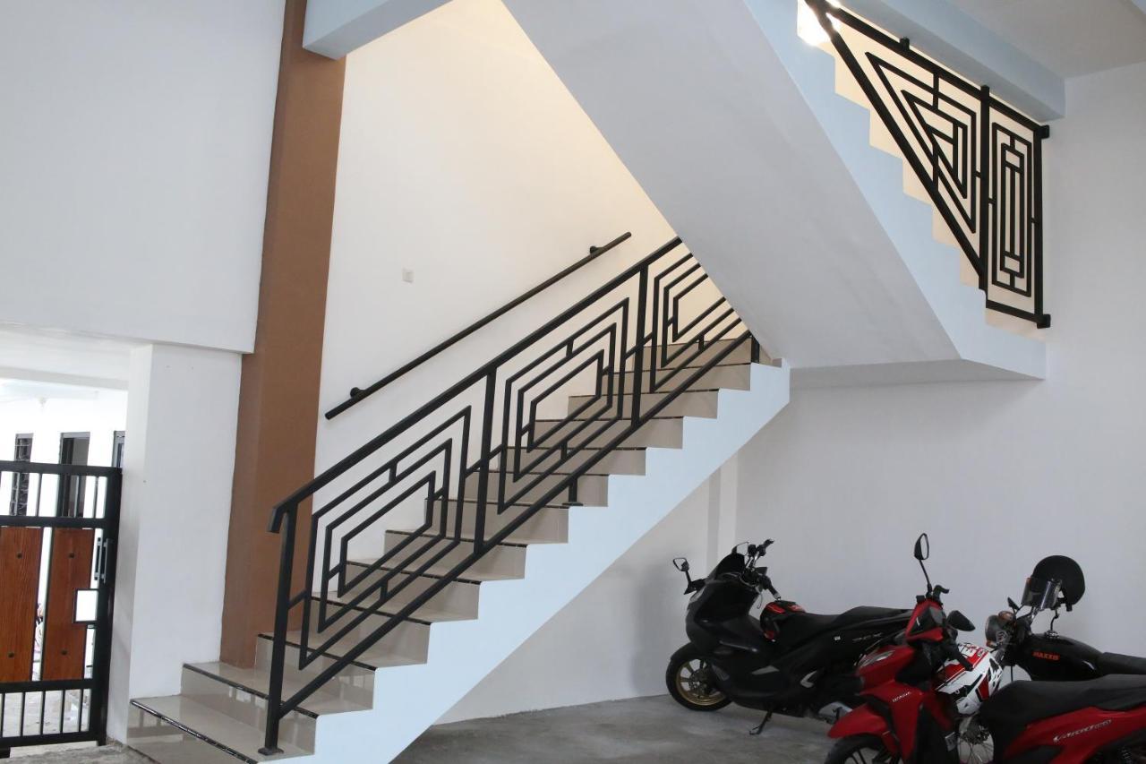 Reddoorz Syariah Near Suncity Mall มาดิอุน ภายนอก รูปภาพ
