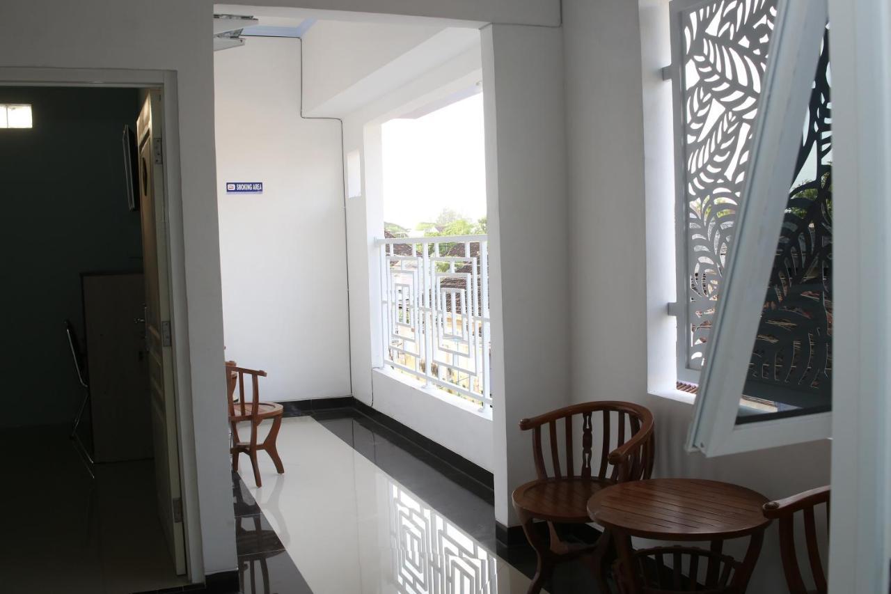 Reddoorz Syariah Near Suncity Mall มาดิอุน ภายนอก รูปภาพ