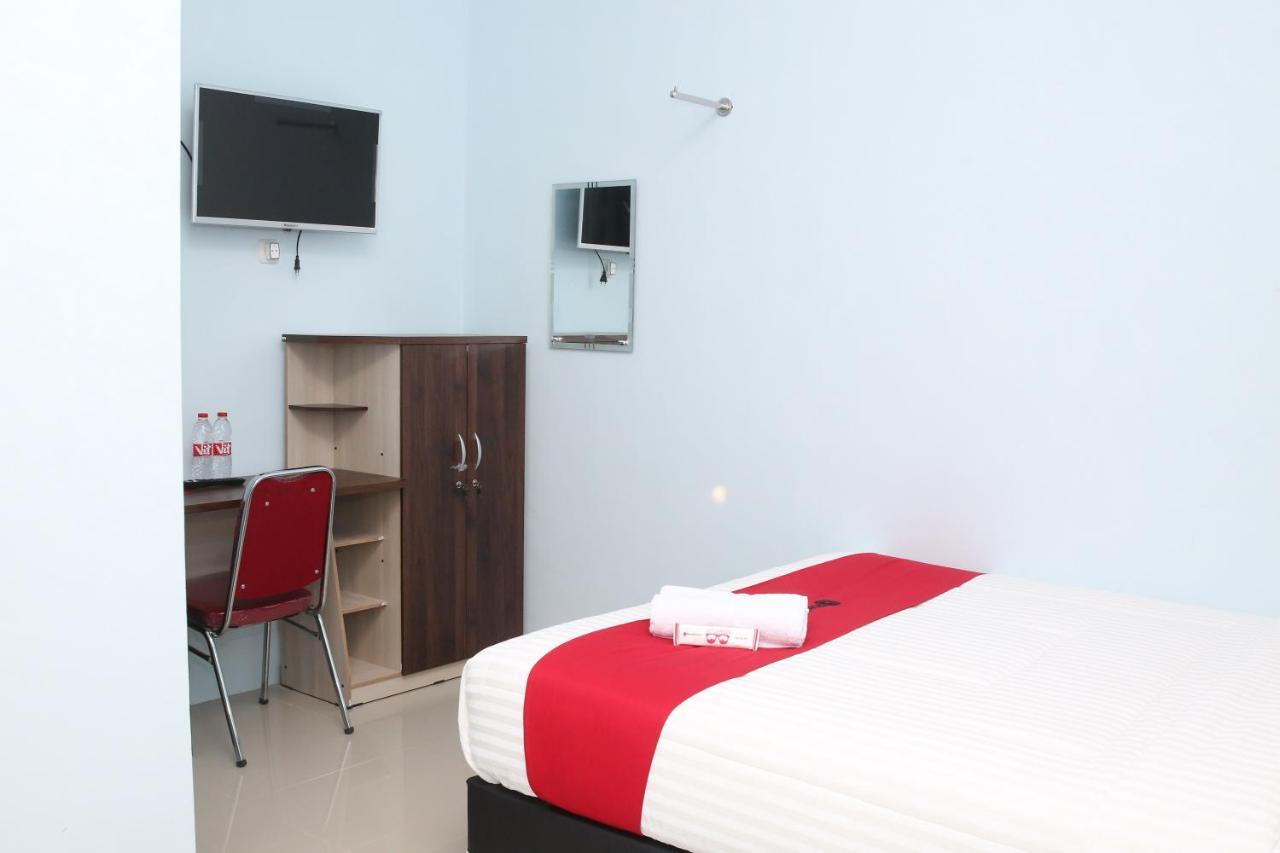 Reddoorz Syariah Near Suncity Mall มาดิอุน ภายนอก รูปภาพ