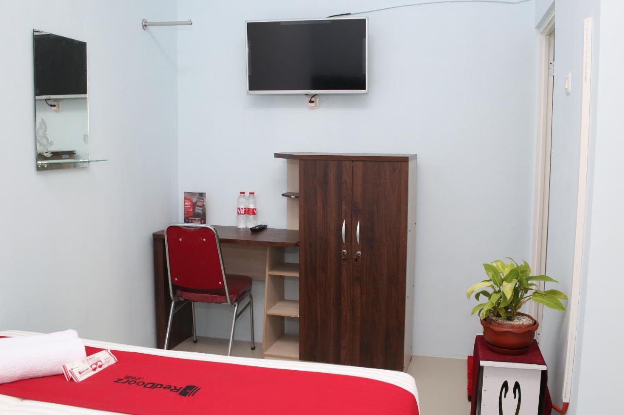 Reddoorz Syariah Near Suncity Mall มาดิอุน ภายนอก รูปภาพ
