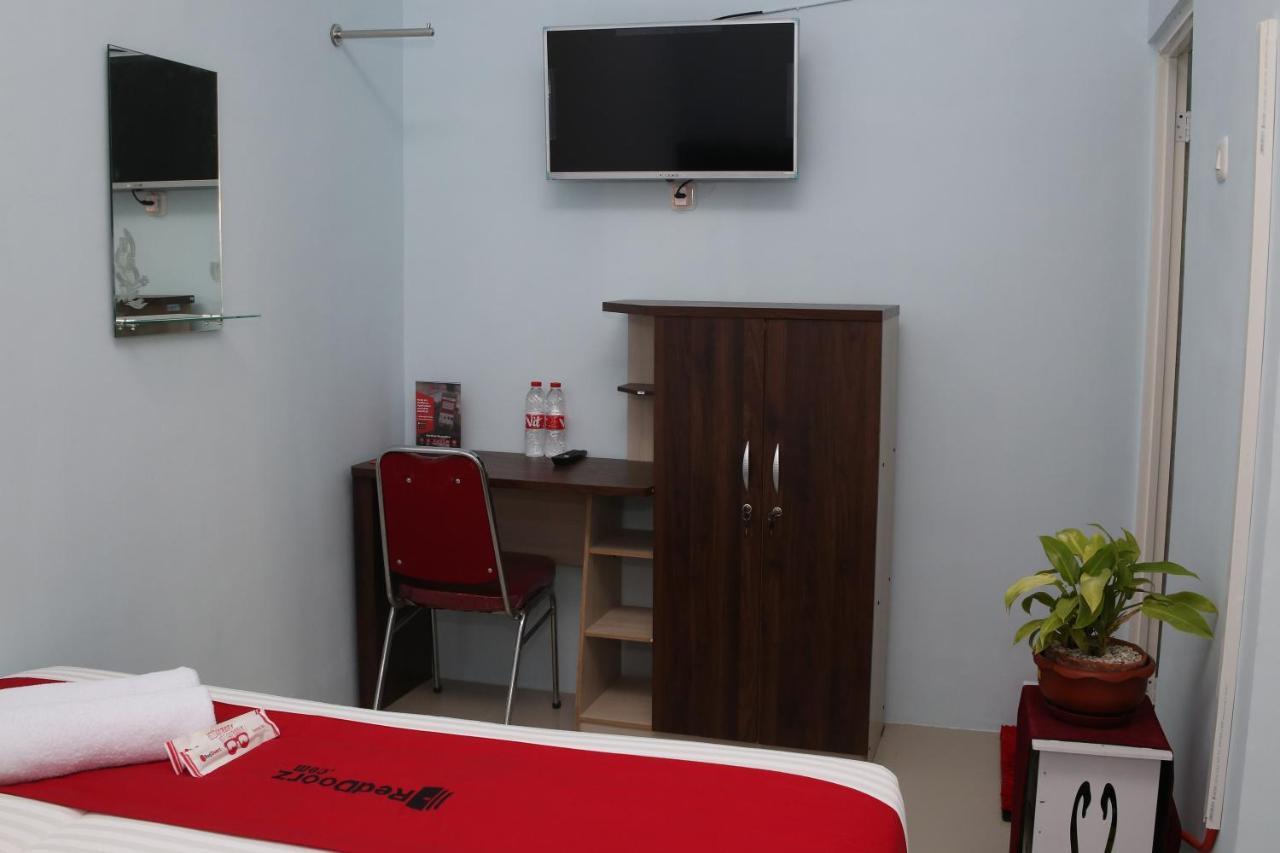 Reddoorz Syariah Near Suncity Mall มาดิอุน ภายนอก รูปภาพ
