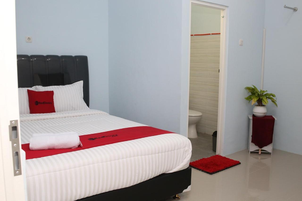 Reddoorz Syariah Near Suncity Mall มาดิอุน ภายนอก รูปภาพ