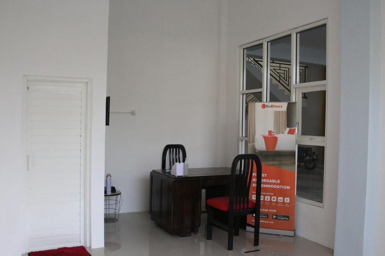 Reddoorz Syariah Near Suncity Mall มาดิอุน ภายนอก รูปภาพ